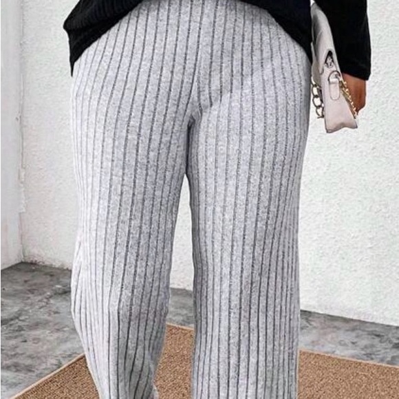 Colorblock Women's Ribbed Knit Set - Picture 3 of 3